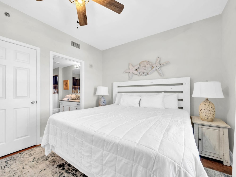 Laketown Wharf 1213