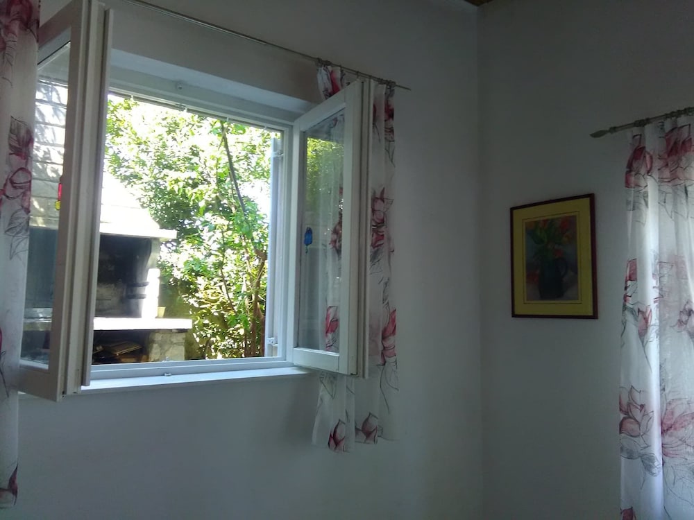 Huge terrace with sea view of the bay view 4