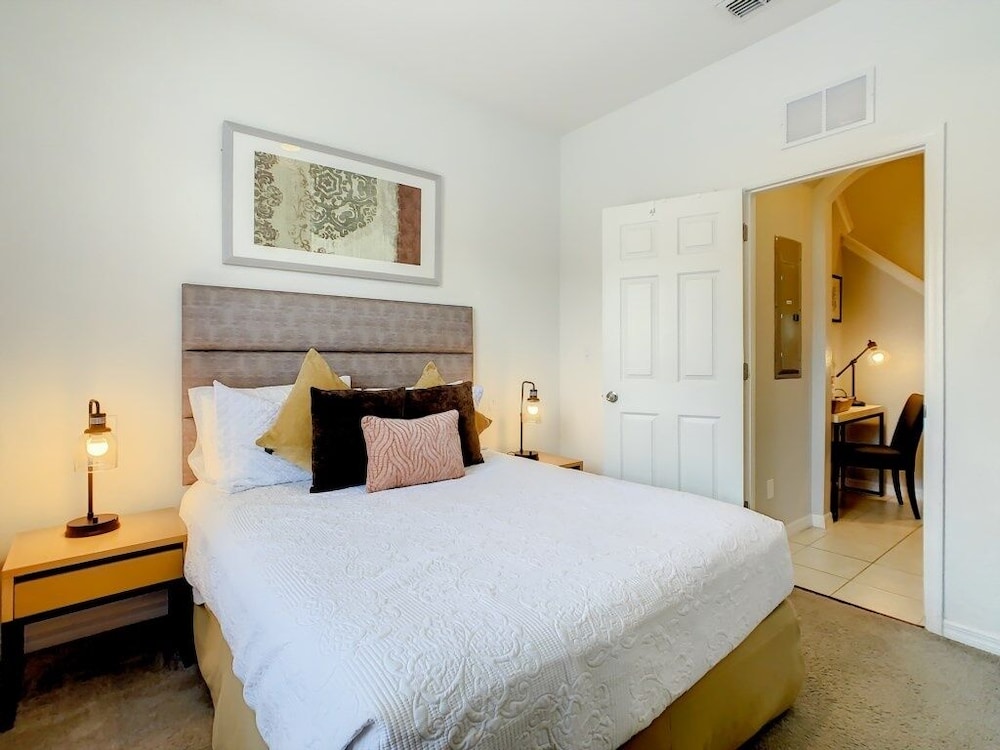 4br Townhome Near Disney W/ Resort Amenities 4 Bedroom Townhouse