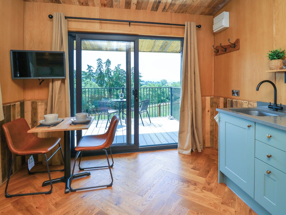 Hen's Hideaway