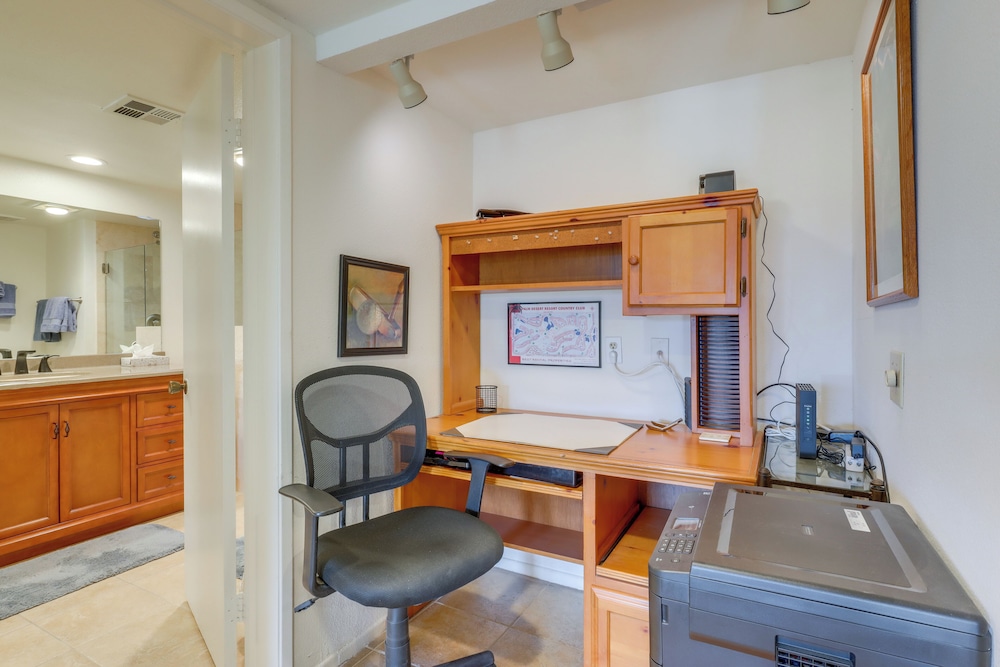 Spacious Condo w/ Mtn Views in Palm Desert!