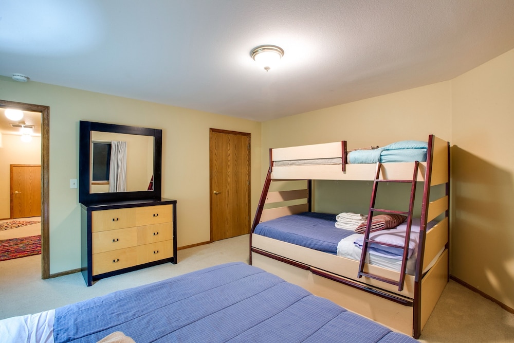 29SL - Hot Tub - Sauna - BBQ - Shuffle Board - Sleeps 11 view 2