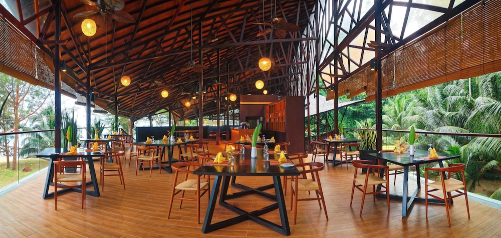 Borneo Eagle Resort