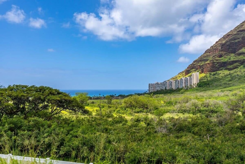 @ Marbella Lane - Mesmerizing Ocean + MT Views