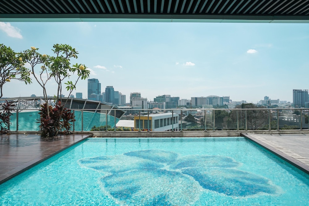 Comfort Living 2Br At Menteng Park Apartment