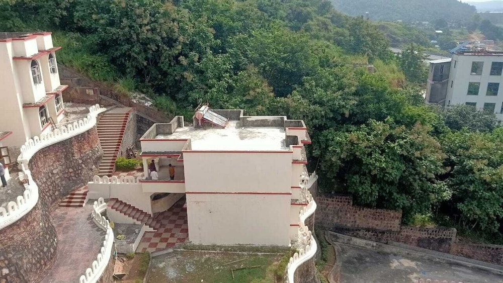 Mangal Murti Hotels Pvt. Ltd.