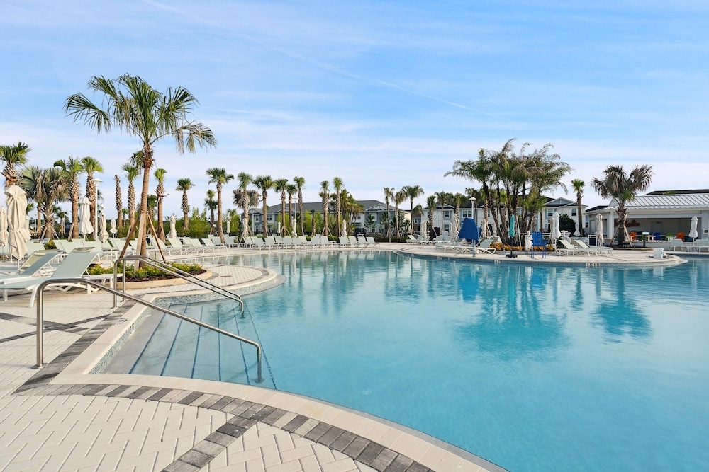 Windsor Cay Resort 5 Bedroom Townhome with Pool 5 Townhouse