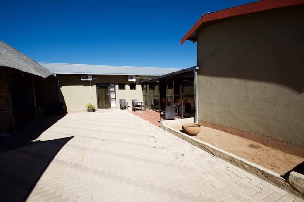 Mo-Nize Villa Guesthouse