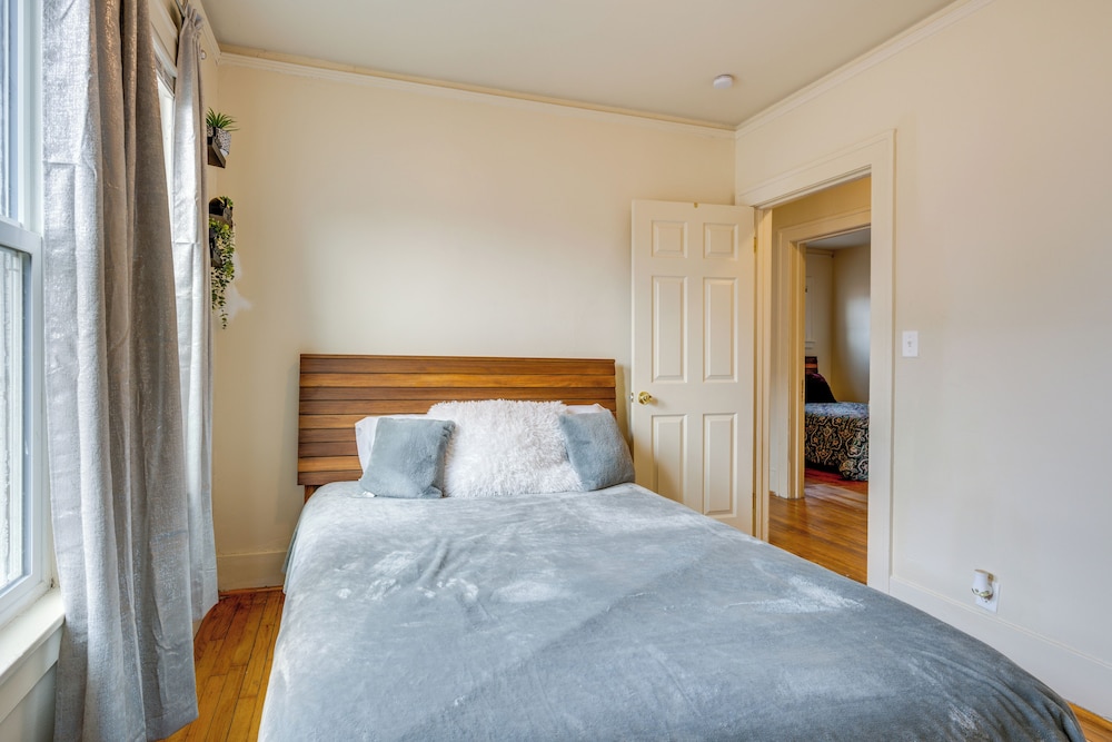 Pet-friendly Detroit Stay Near Motown & DIA