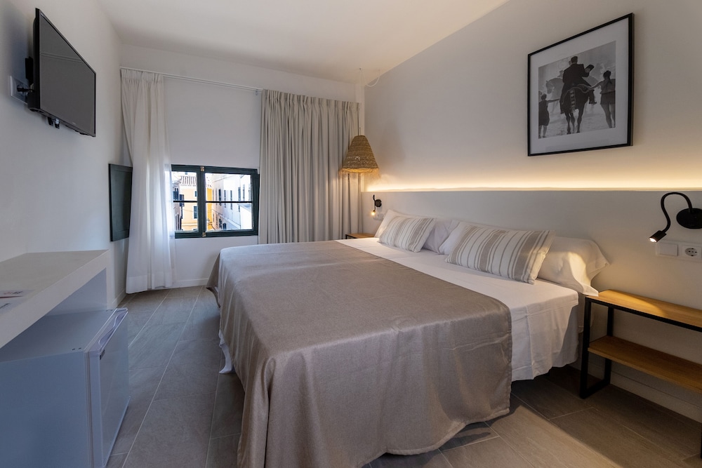 Ciutadella de Menorca Vacations - Hotel Tres Tocs - Property Image 18