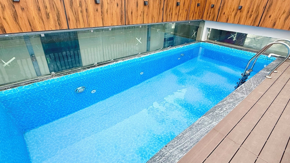 Hotel La Bella - near Sea Beach