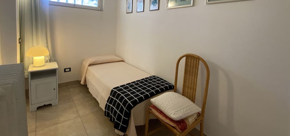 Three-room Apartment Sleeps 3 IN THE NEW Town Area - Ref Costa-rif Costa
