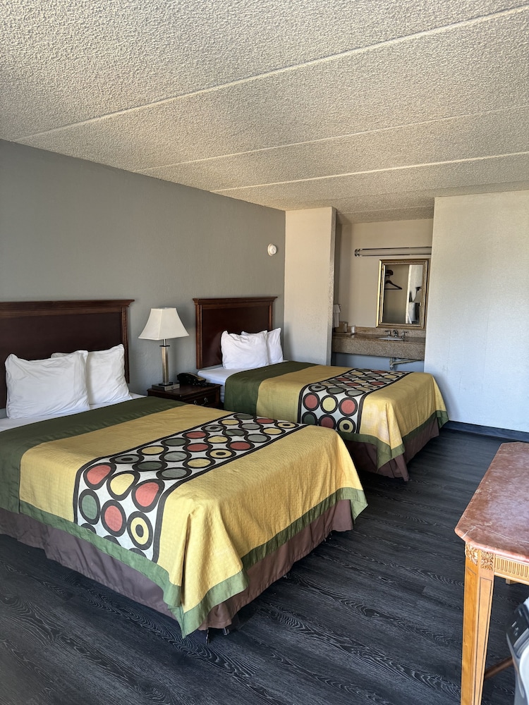 Milledgeville Vacations - Heritage Inn Milledgeville GA - Property Image 10