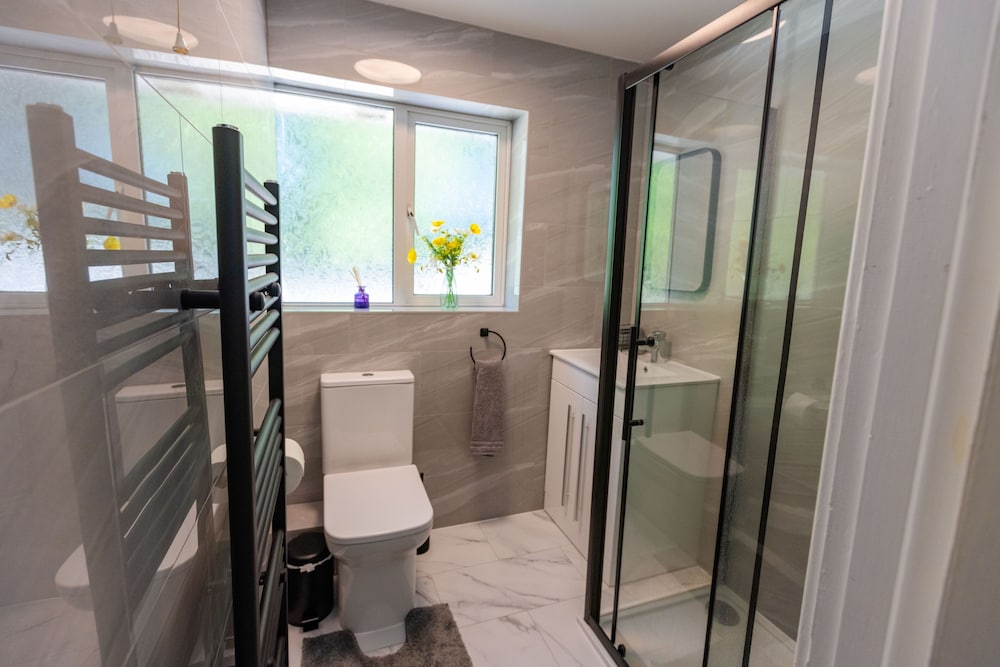 Winchester Retreat With 4 Bedrooms