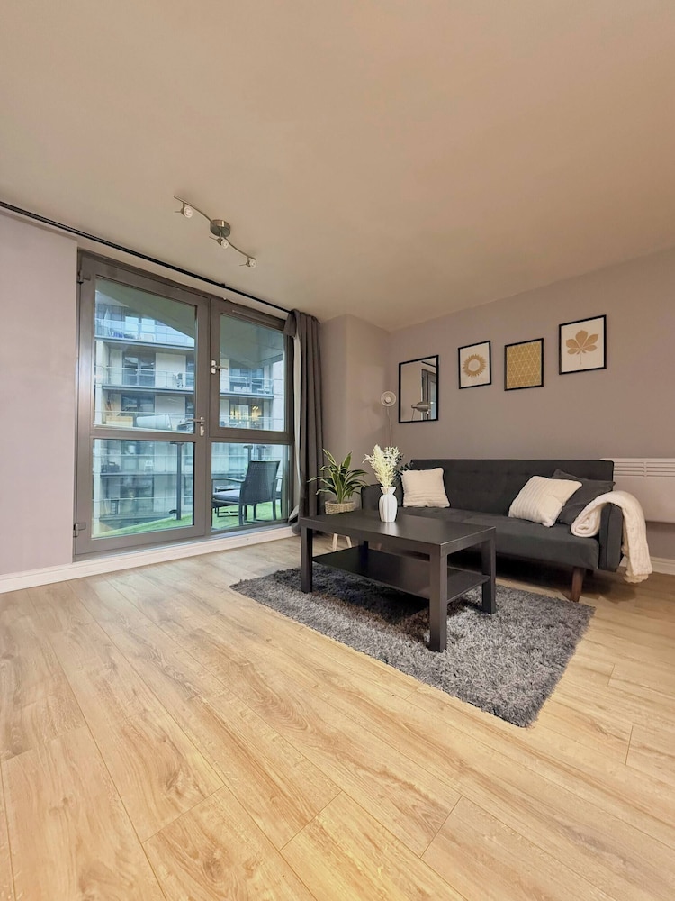 2bed Flat 5 Mins From New Street Free Parking