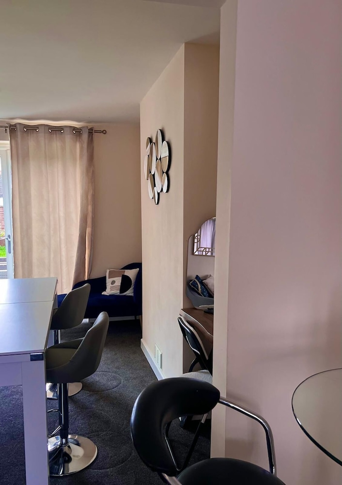 Southampton retreat-Hot Tub-Pool-Parking