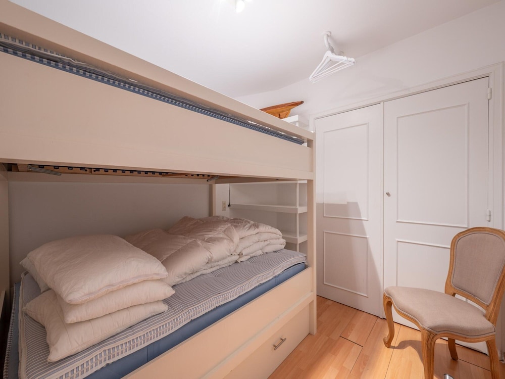 Apartment in Knokke Near Albert Beach