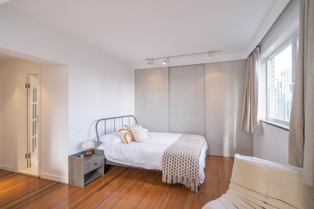 Book and Bed-People's Square