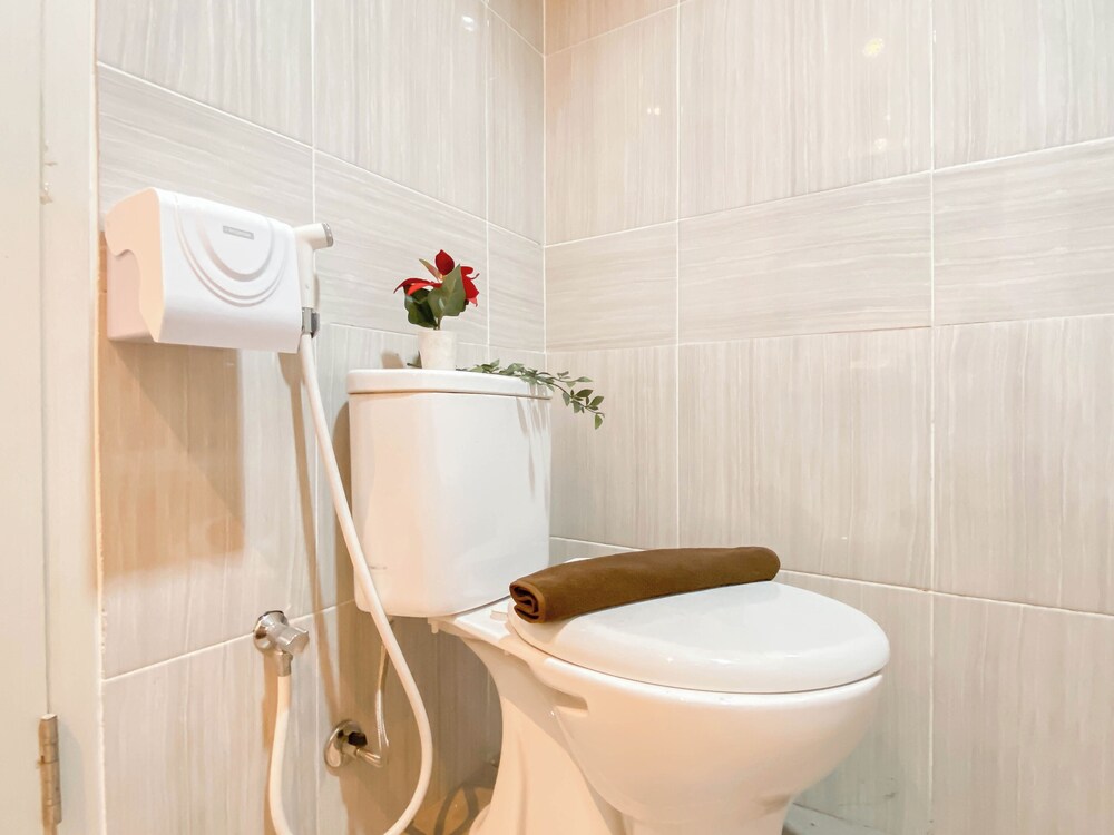 1Br At Apartment Vasanta Innopark Near Mm2100 Area