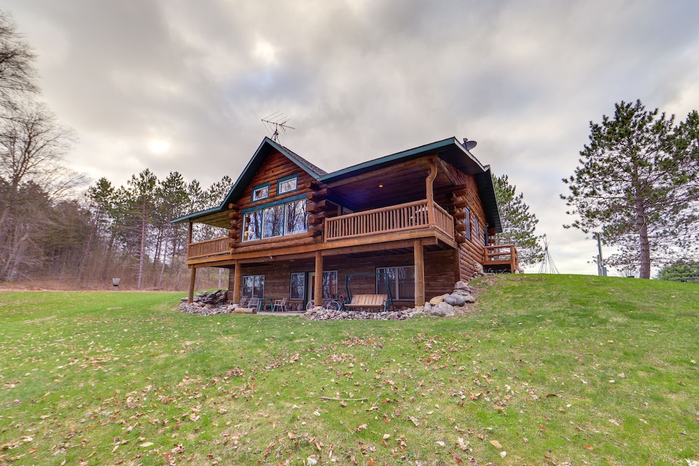 Rustic Tustin Cabin on 7 Acres w/ Fire Pit  Porch - Property Image 19