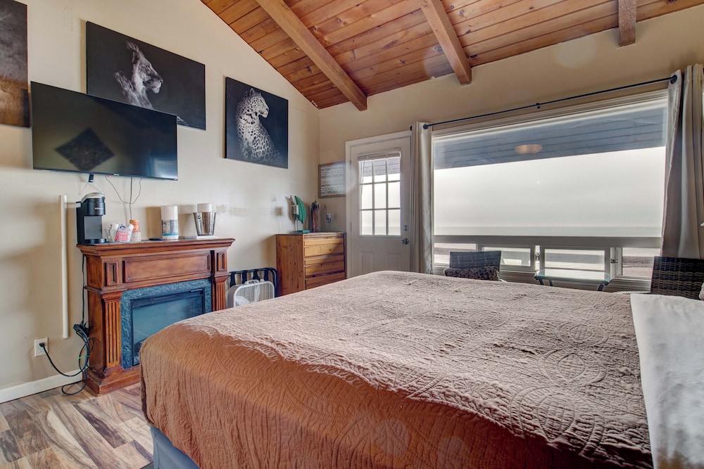 Moolack Shores Inn