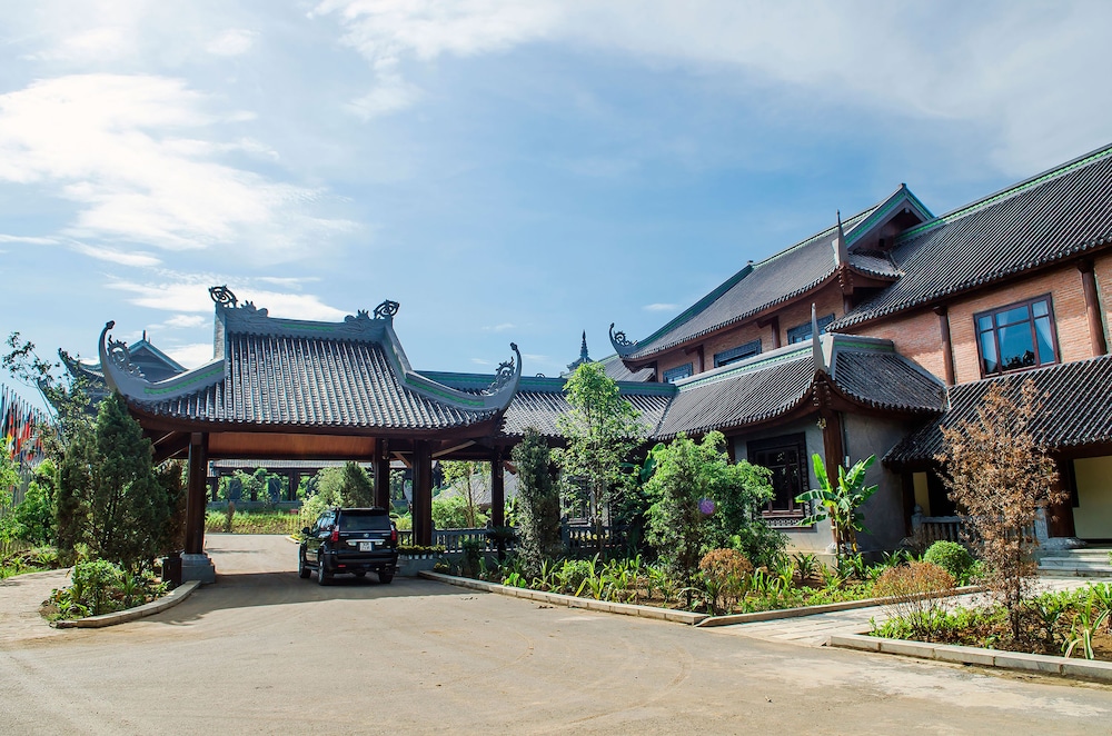 Bai Dinh Hotel