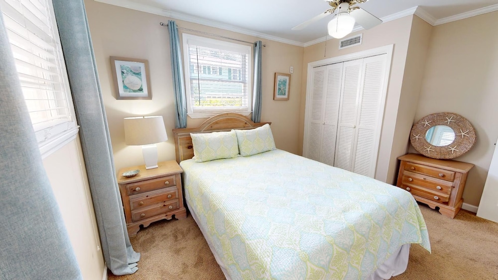 The Island Star by Tybee Vacation Rentals