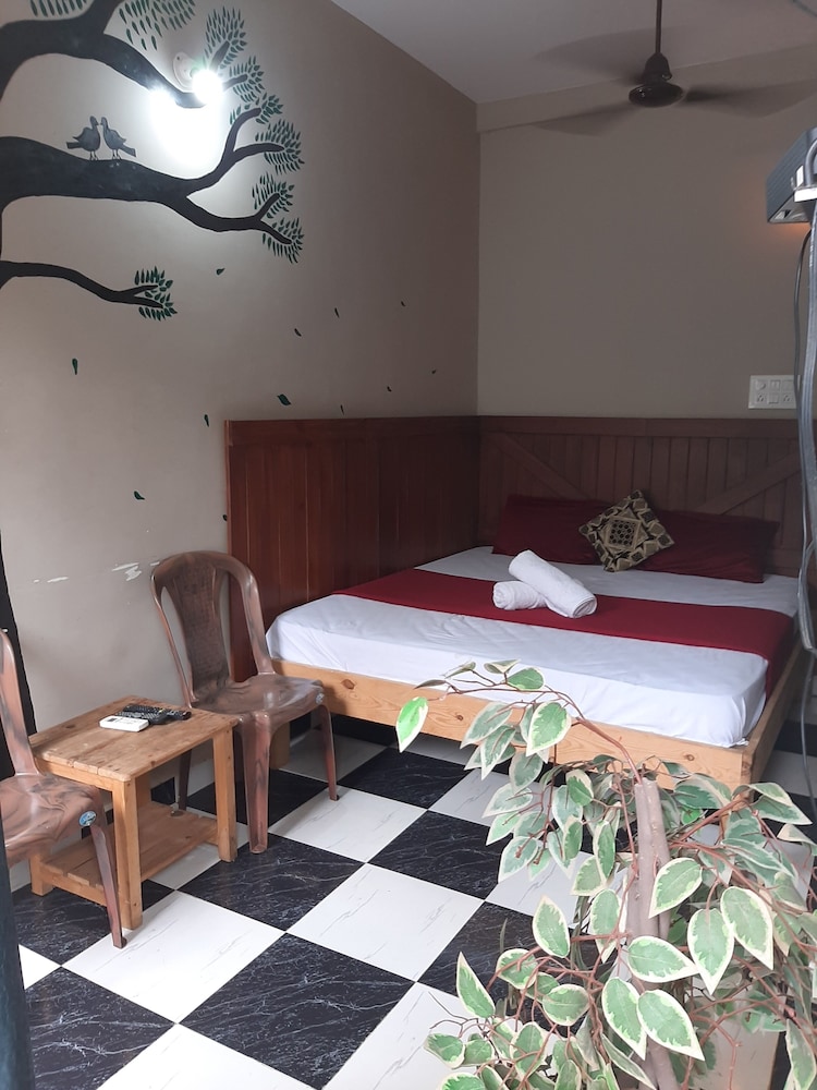 Casa Almeida Guest House