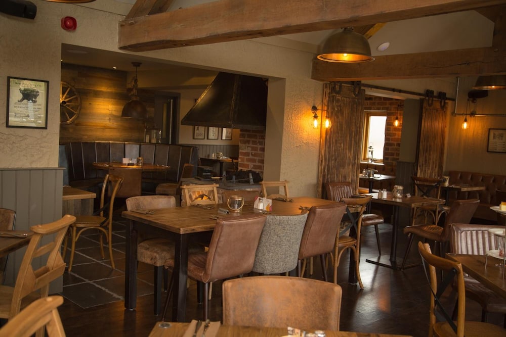 Three Horseshoes Country Inn and Spa