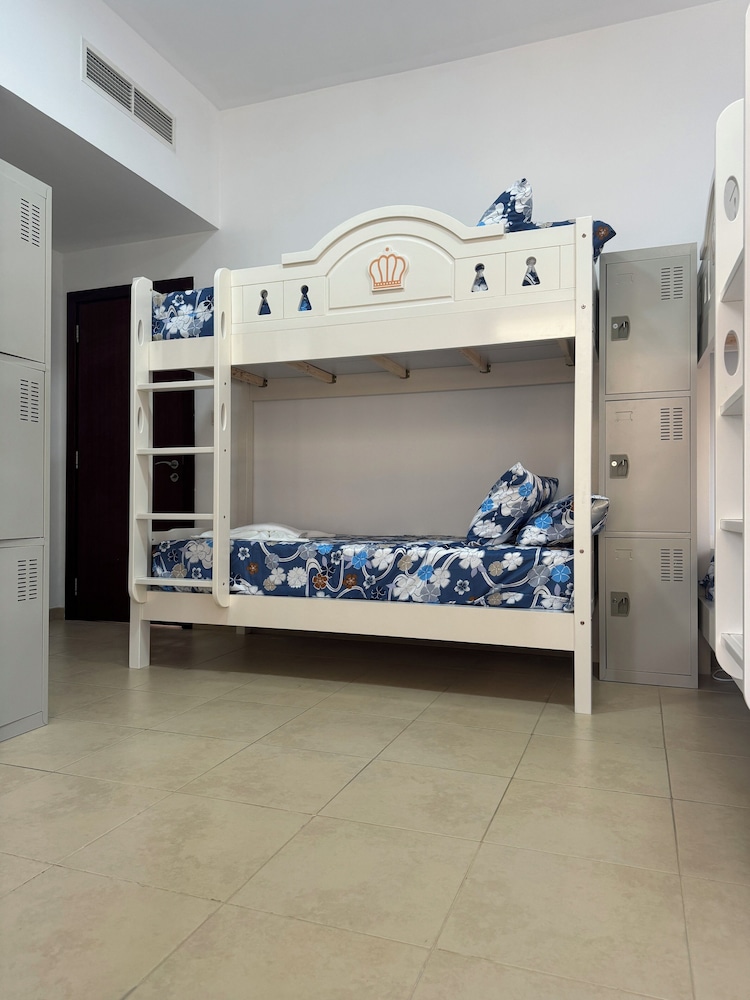 La vie en rose Hostel