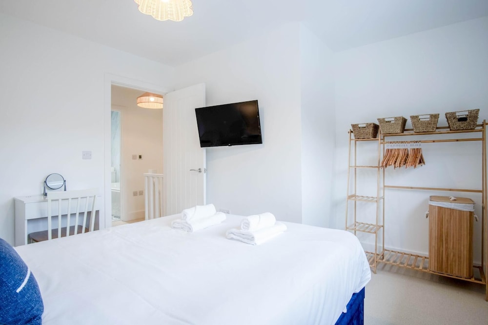 Hatherleigh Drive - 2 Bedroom House - Mumbles