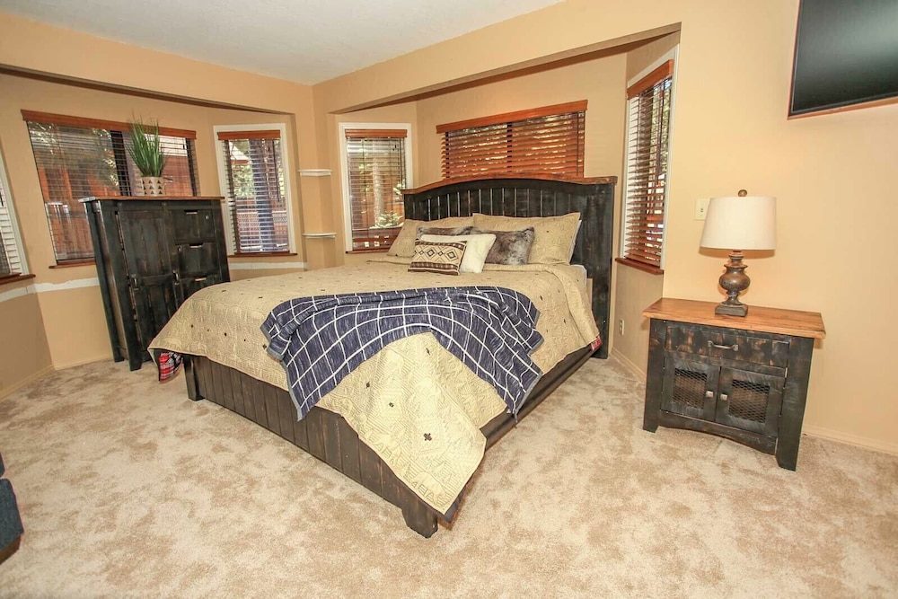 Summit Lodge 1