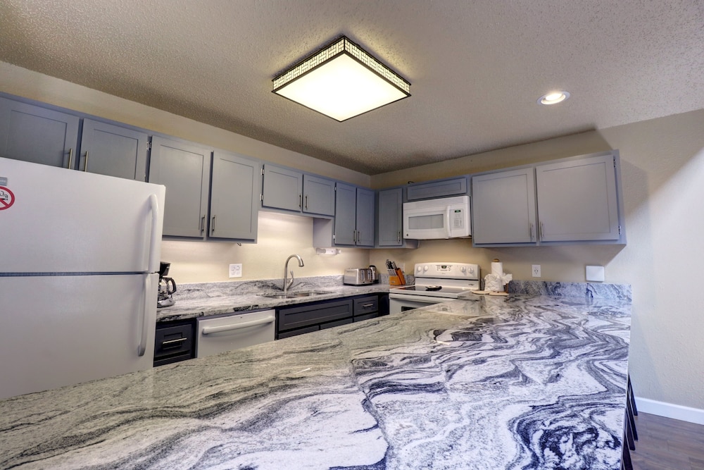 SkyRun Copper Mountain Resort Vacation Lodging