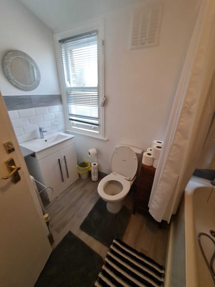 3-bed House in London Self-contained in Ladywell