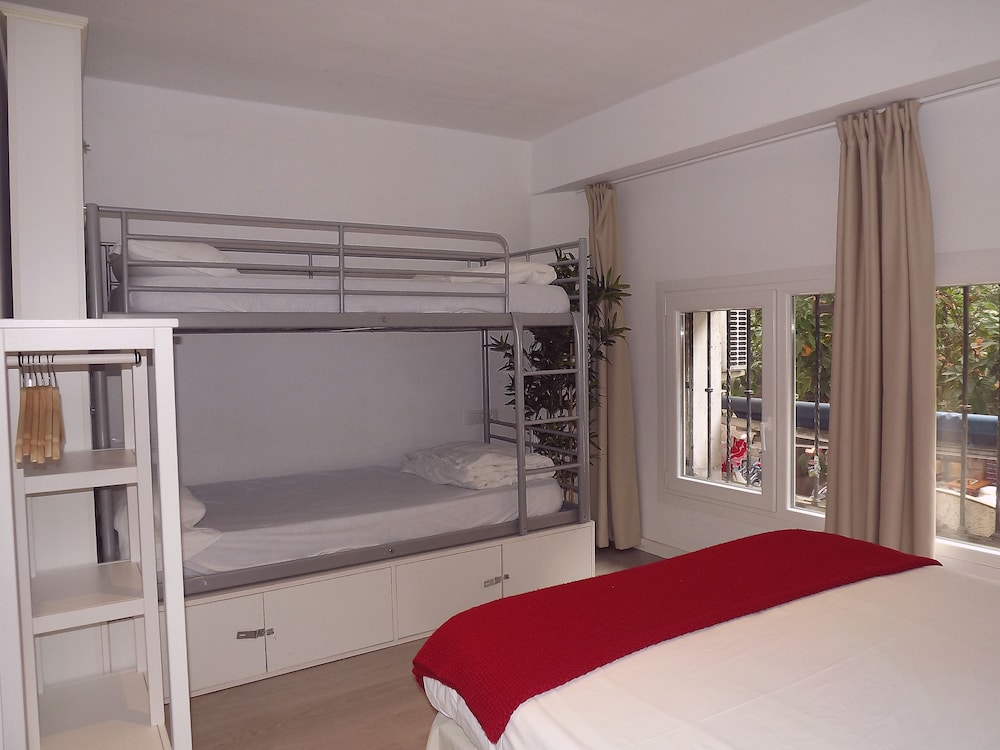 ISA SEVILLA Suites