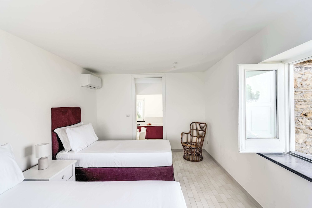 Giulia 2 Villa Apartment Shared Pool Sea Views