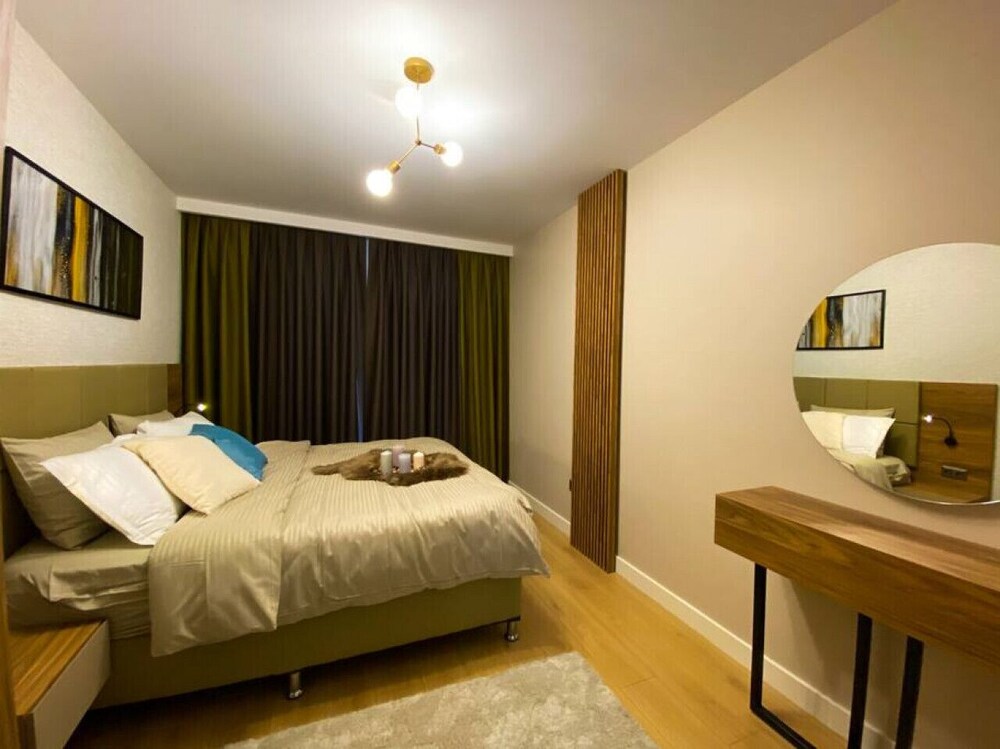 Exclusive 2 1 Apartment 2 Bathrooms - Core Living