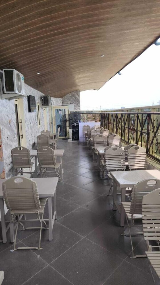 Ceetran Hotels