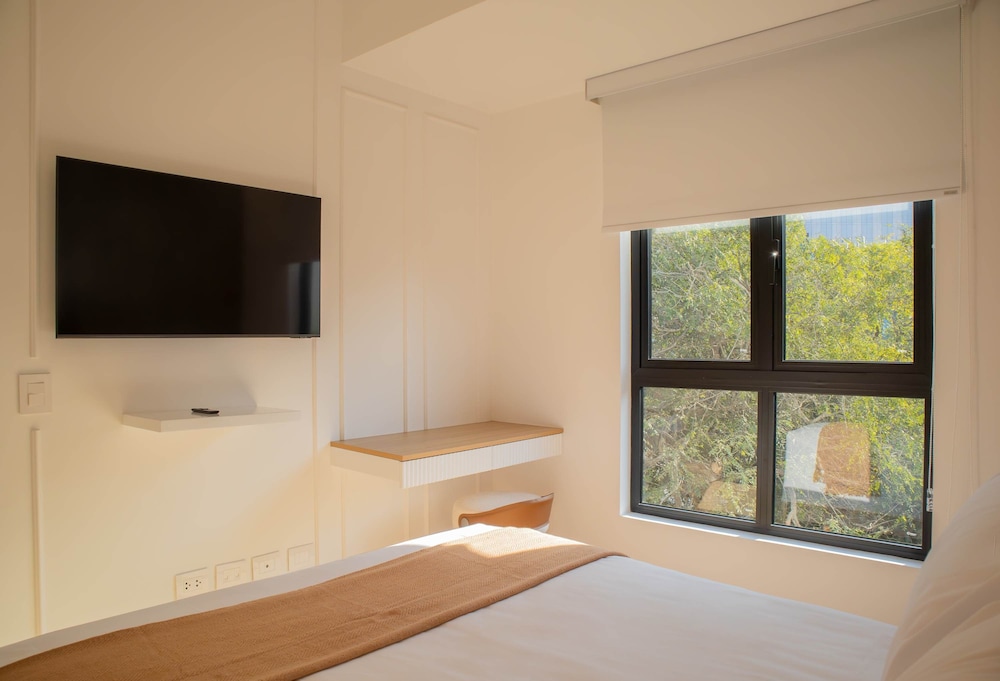 w Lovely 3BR With Incredible Balcony in Miraflores