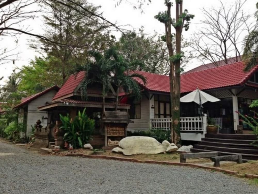 The Old Palace Resort
