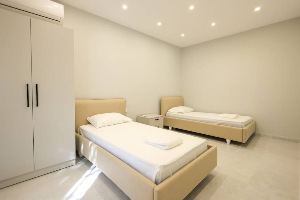 Lura Apartment 001 in Durr s