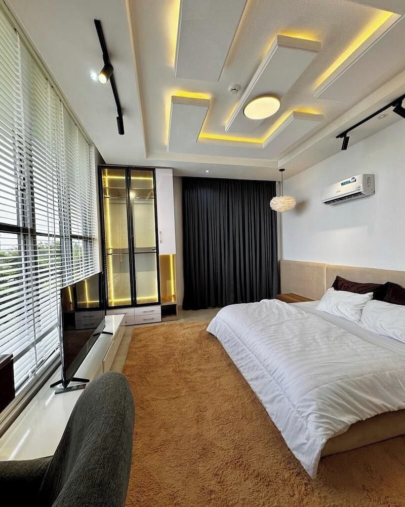 EFFAZ Apartment