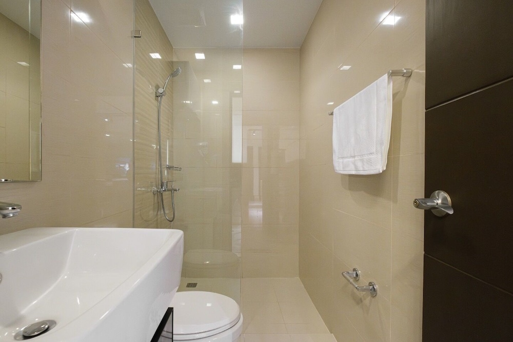 Uptown Park Suites Tower 2