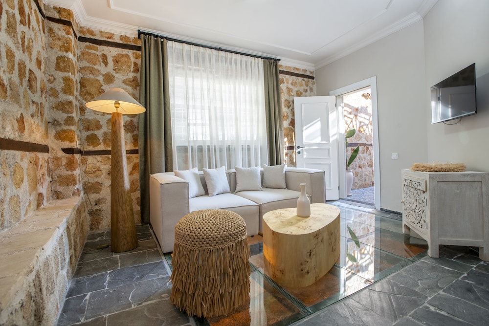 Noa's Boutique Hotel - Image 49