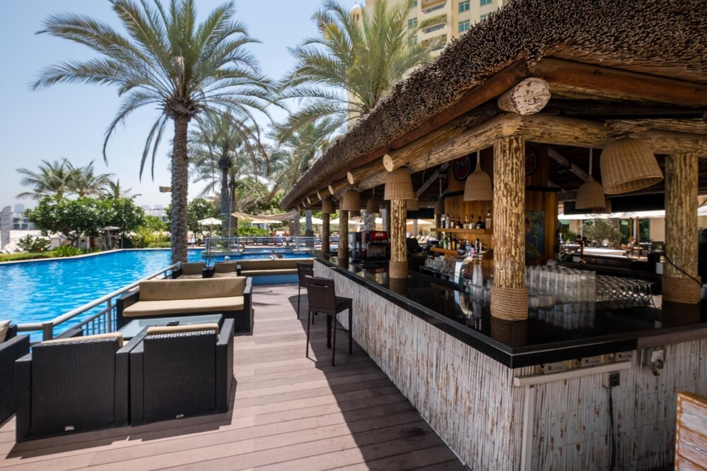 Luxurious 2 Bed Apt on Palm Jumeirah