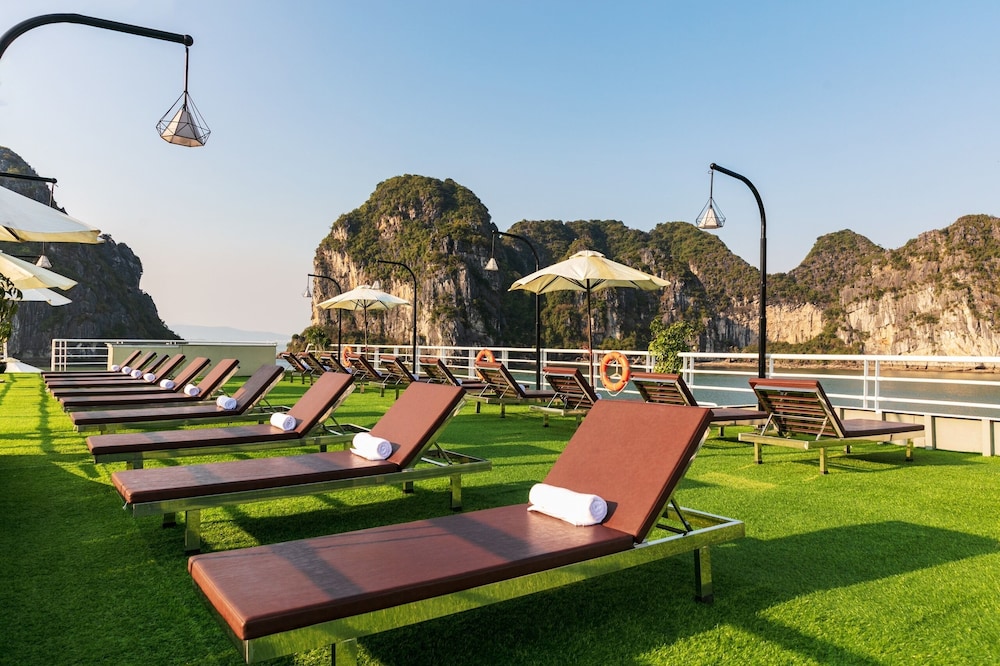 Dragon Bay Cruises - Image 5