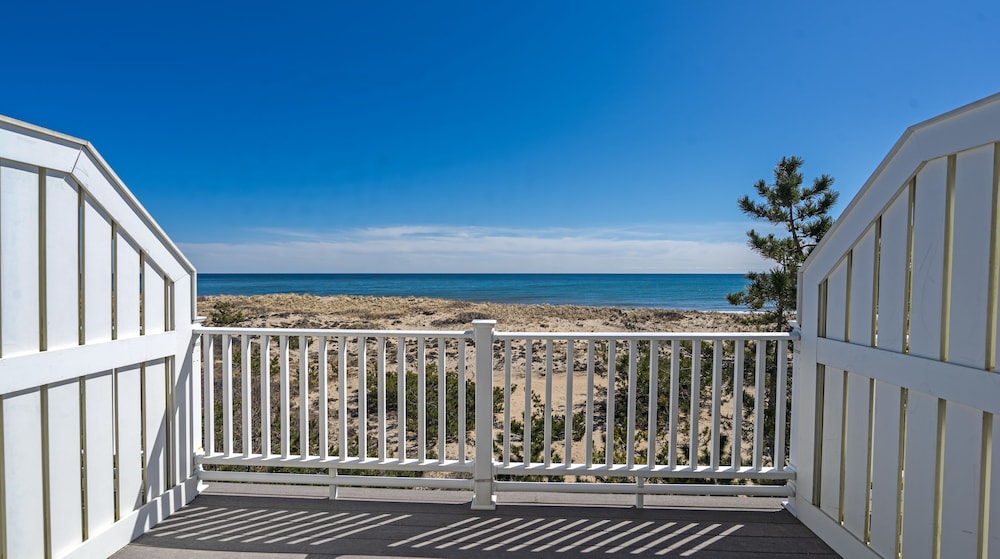 Sea Crest Resort