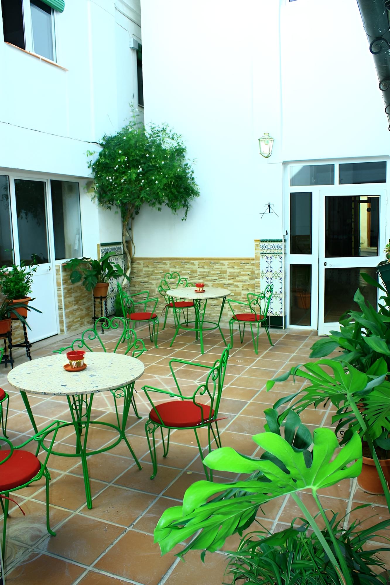 Hotel Toril