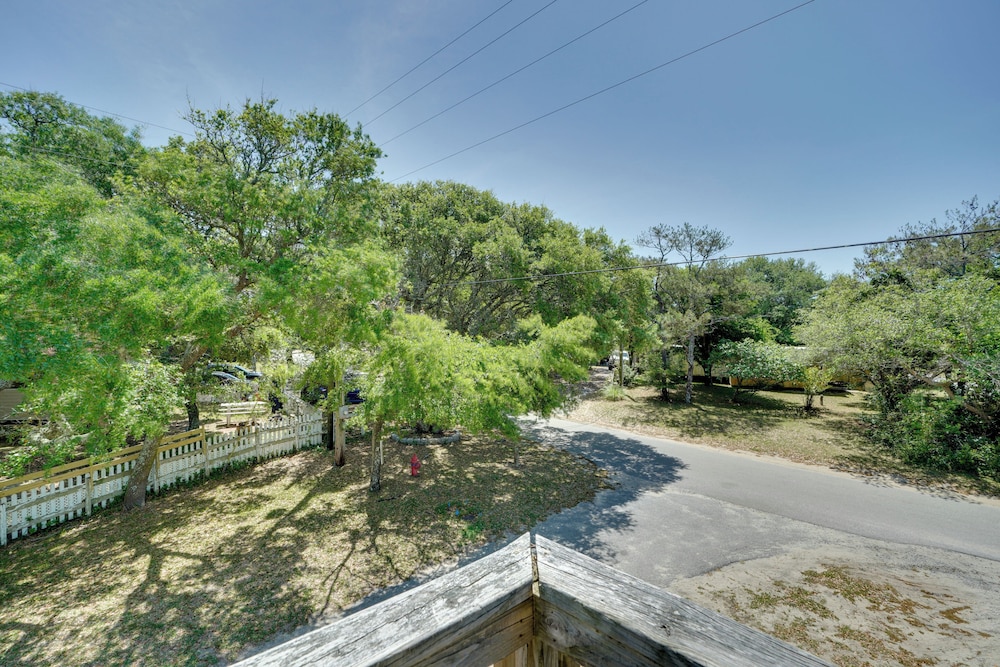 Buxton Vacation Rental w/ Shared Canal Access! view 5