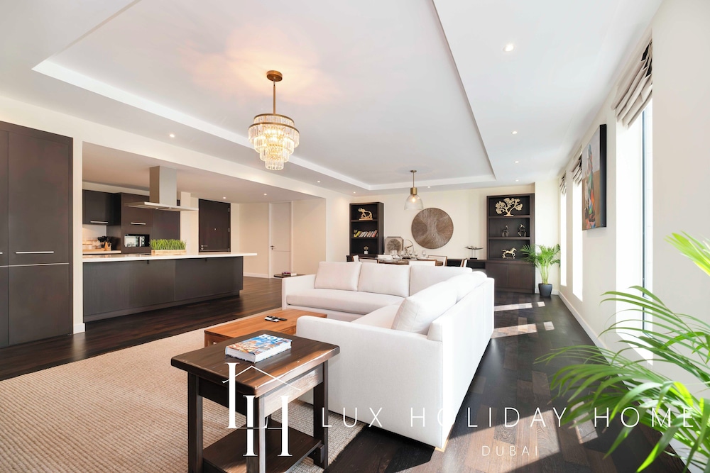 LUX The Elegant DIFC Suite 2